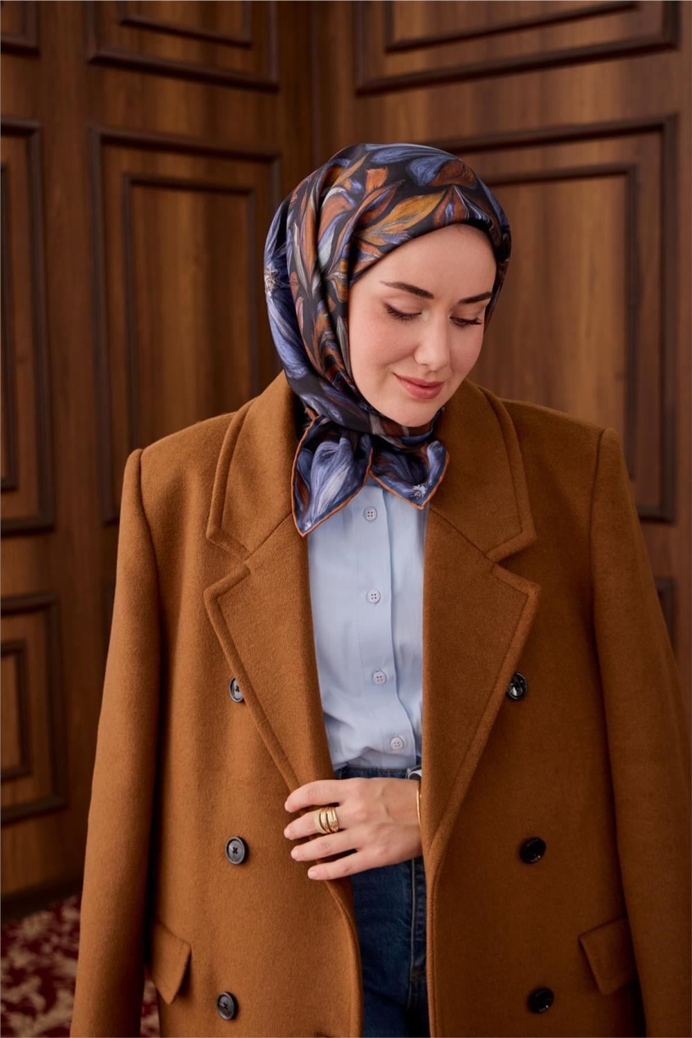 Twill İpek Eşarp Siyah-Tarçın Yaprak Desenli Tok Duruşlu 90x90