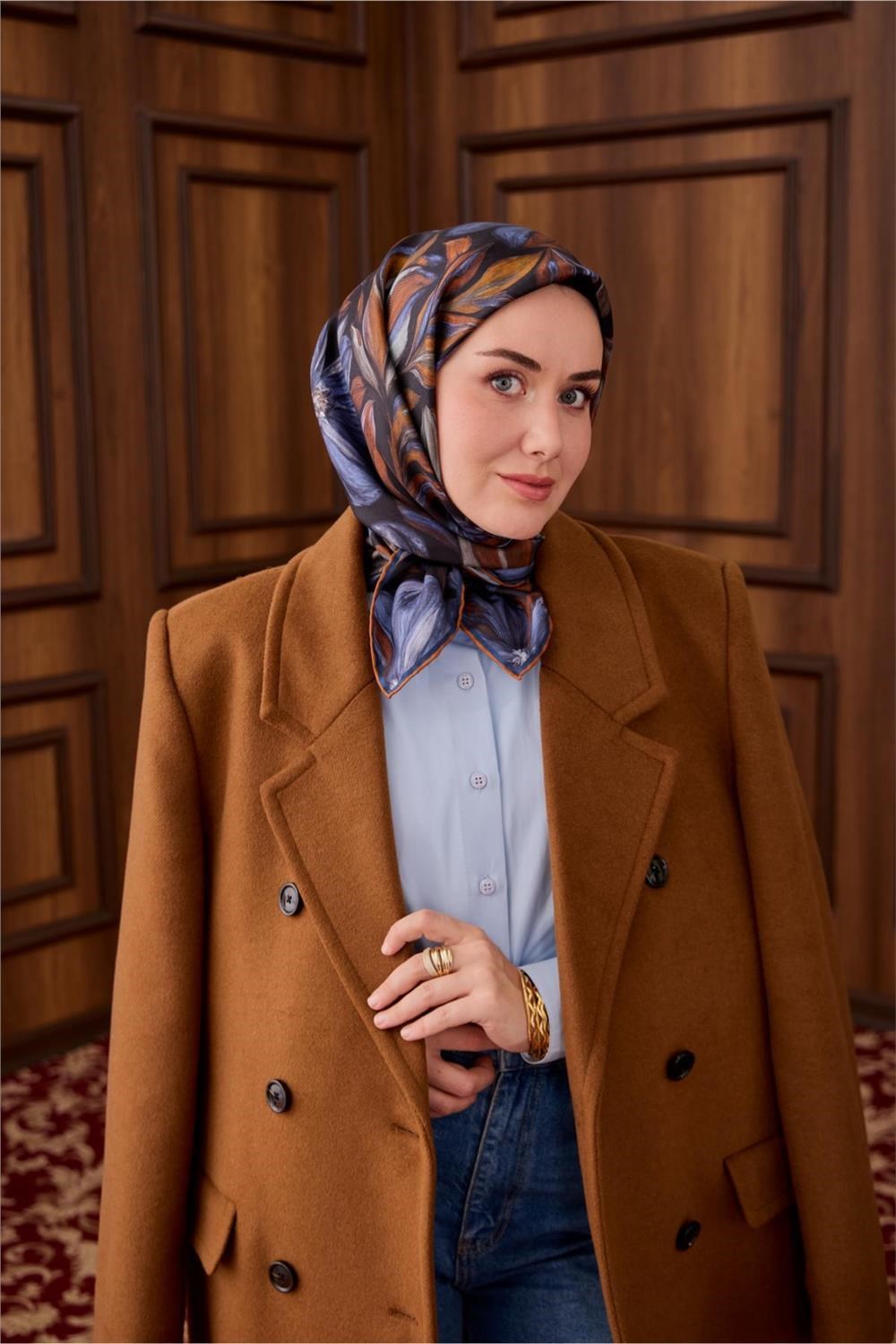 Twill İpek Eşarp Siyah-Tarçın Yaprak Desenli Tok Duruşlu 90x90