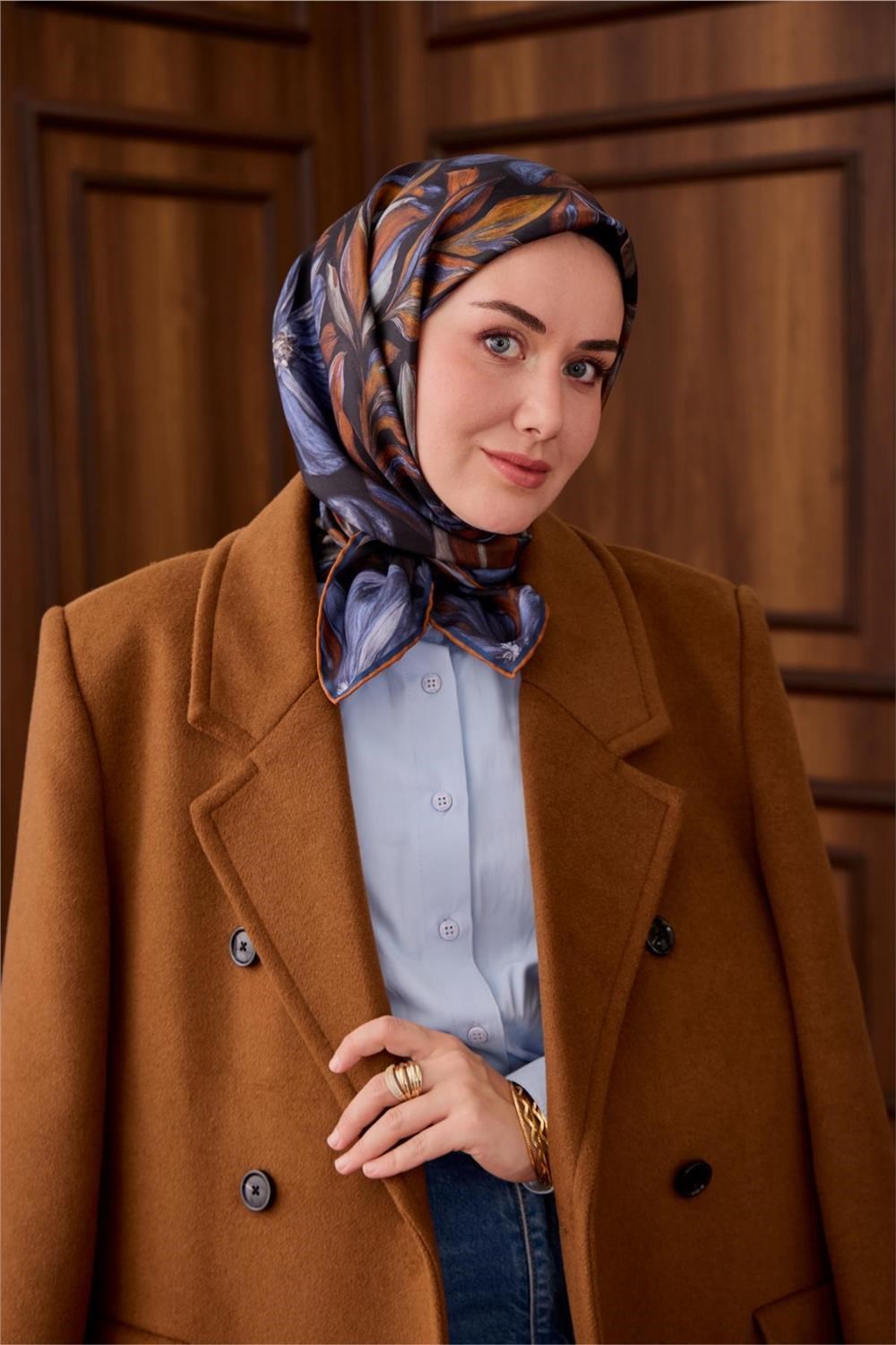 Twill İpek Eşarp Siyah-Tarçın Yaprak Desenli Tok Duruşlu 90x90