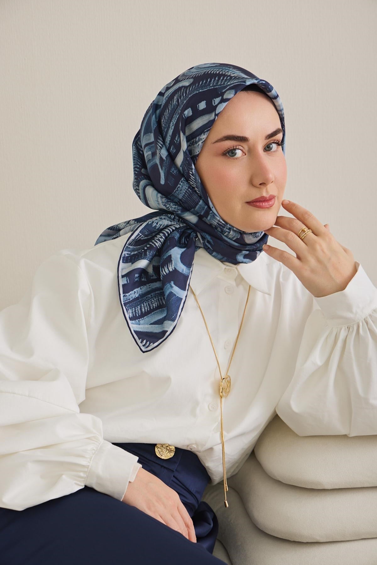 Twill İpek Eşarp Soyut Desen Lacivert 90x90