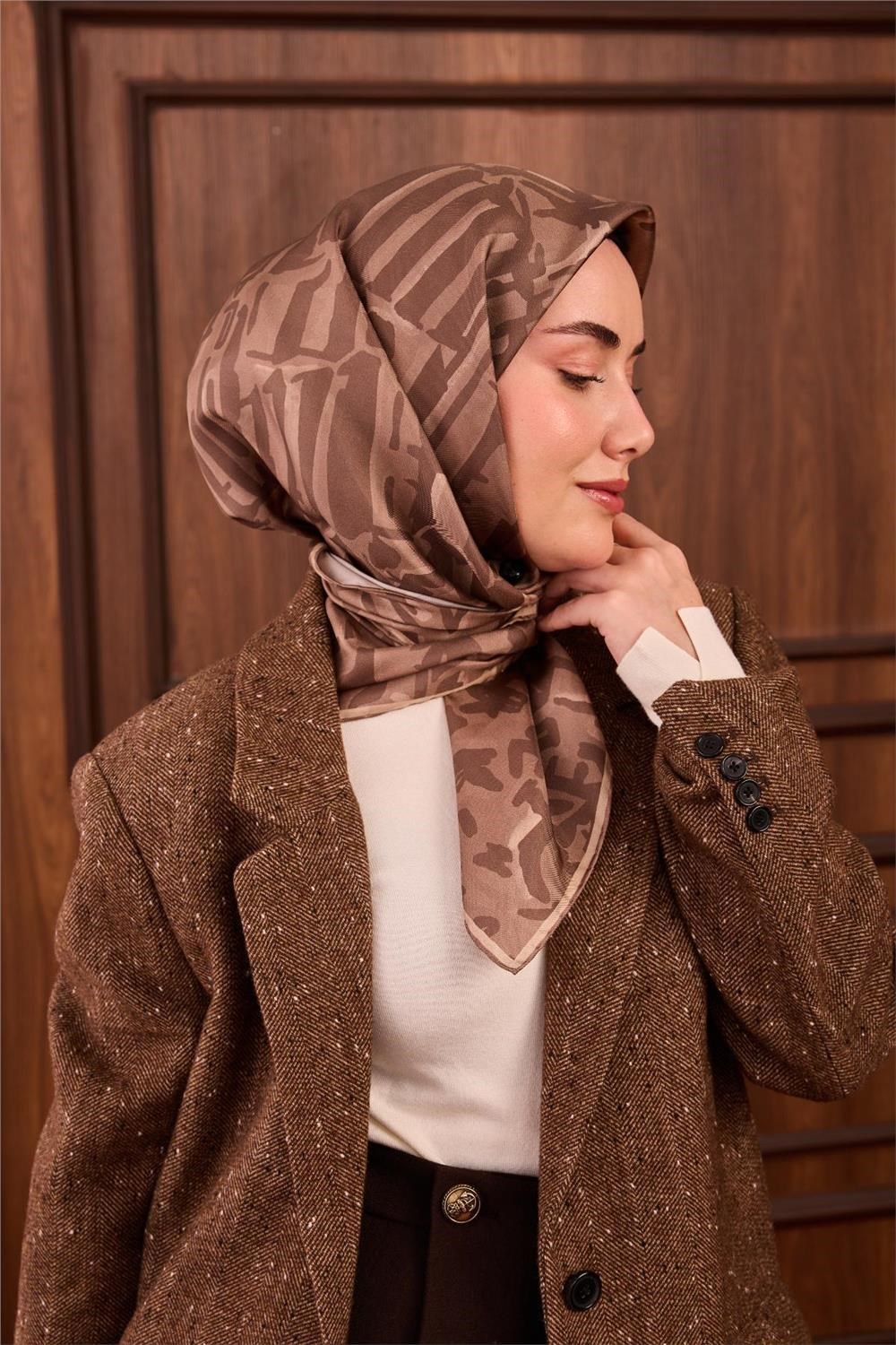Twill İpek Eşarp Vizon–Koyu Vizon–Bej Desenli Tok Duruşlu 90x90