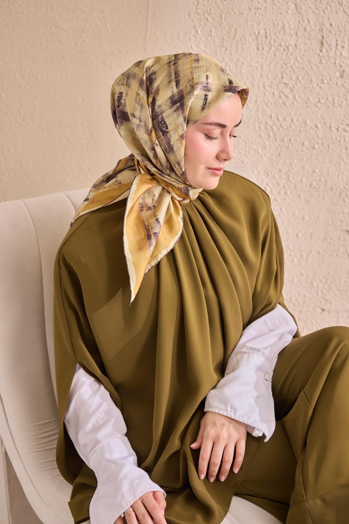 Twill İpek Flow Lines Eşarp Butter Yellow 90x90