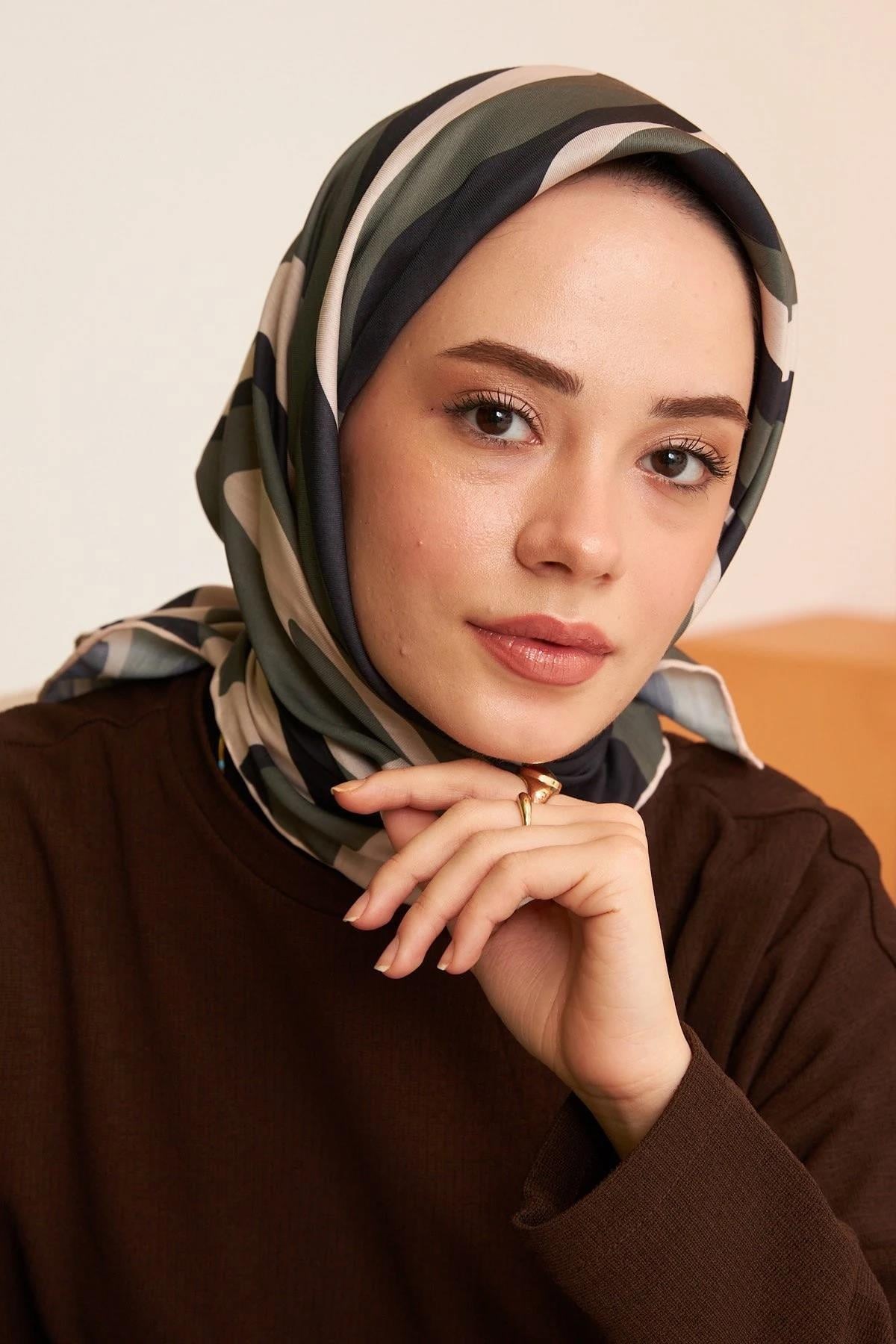 Twist Siyah Haki Pamuk Viskon Eşarp Modeli