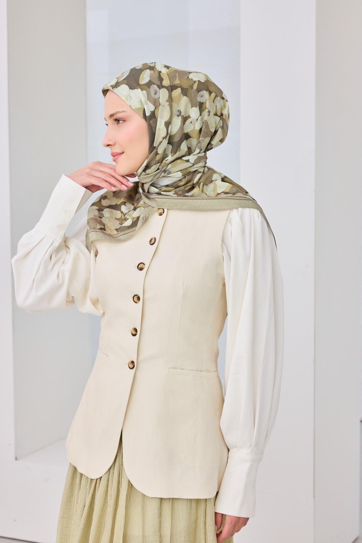 Velora Eşarp Floral Nötr Yeşil