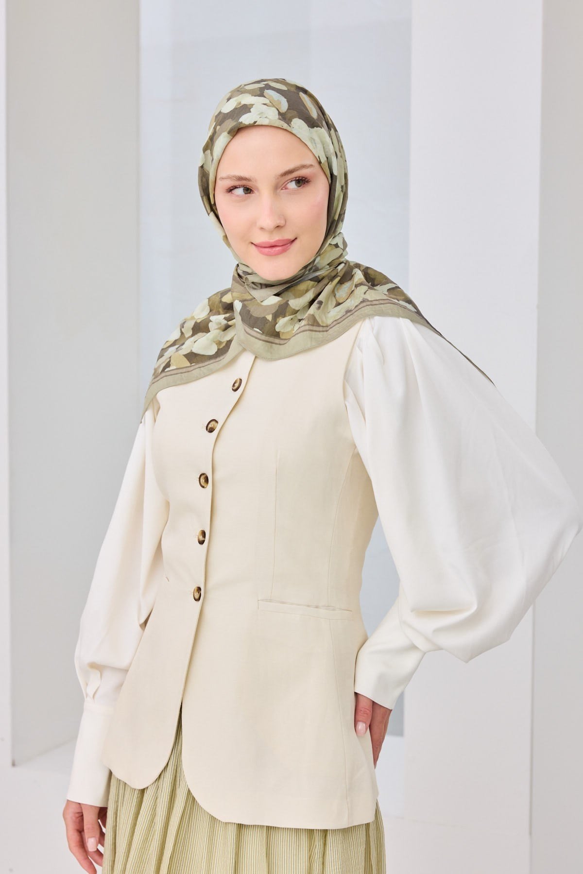 Velora Eşarp Floral Nötr Yeşil
