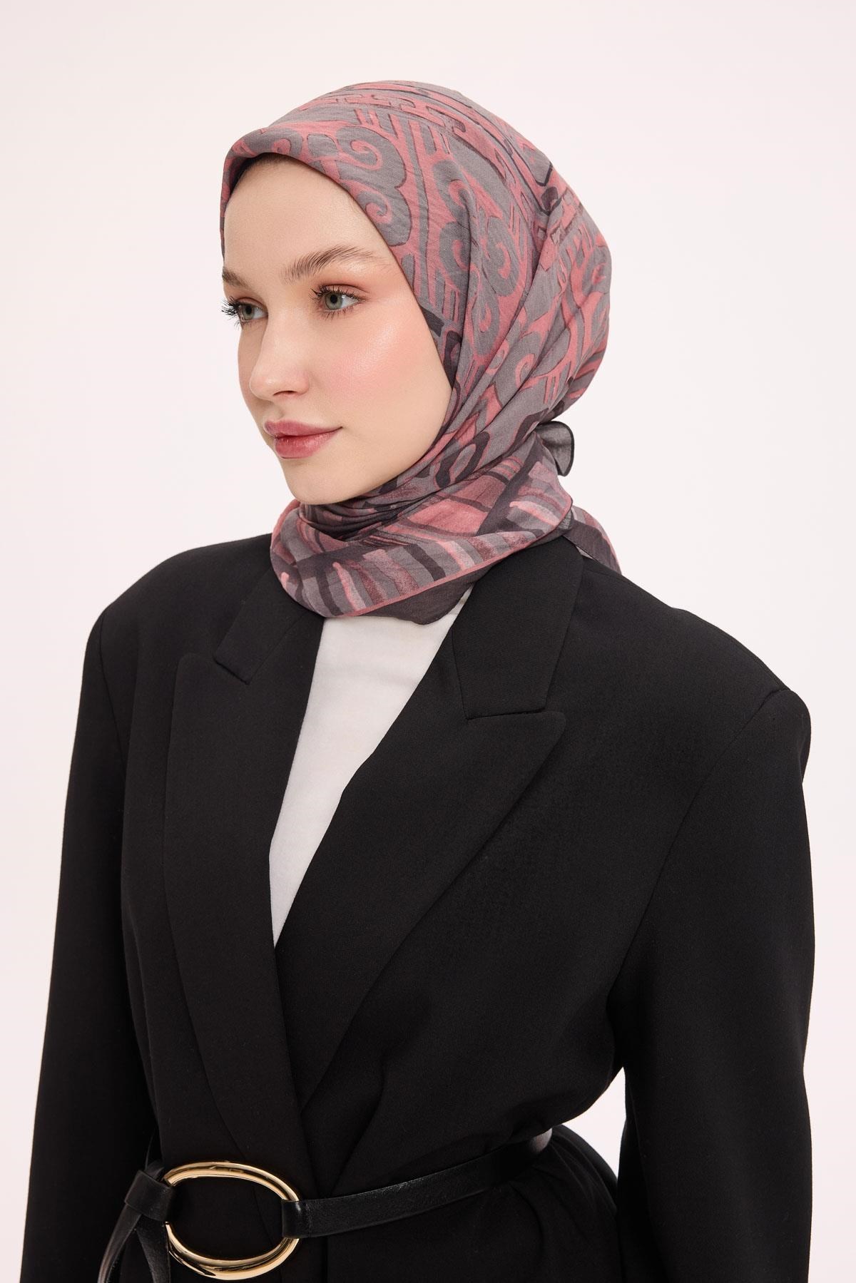 Viskon Velora Eşarp Dört Mevsim Antik Motif Desen Koyu Gri 90X90