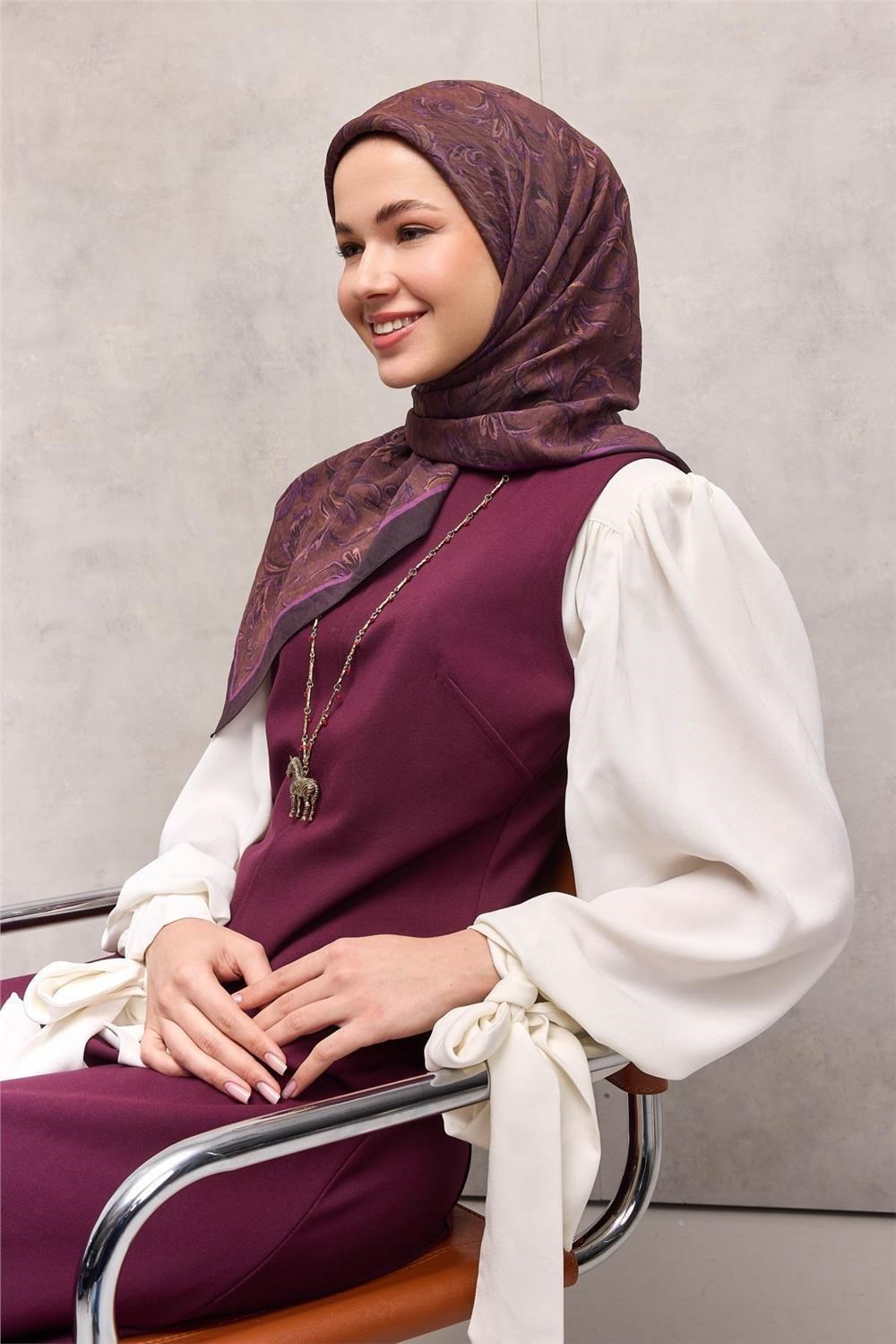 Viskon Velora Eşarp Koyu Mor Tonlu Barok Floral Desenli Tok Duruşlu 90x90