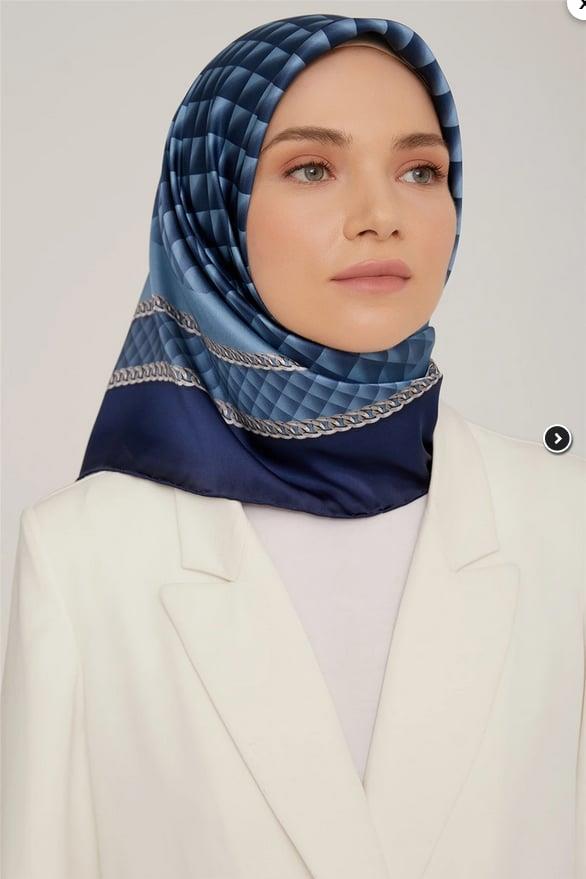 Armine Nostalji Serisi Sura İpek Eşarp 8834-51NS