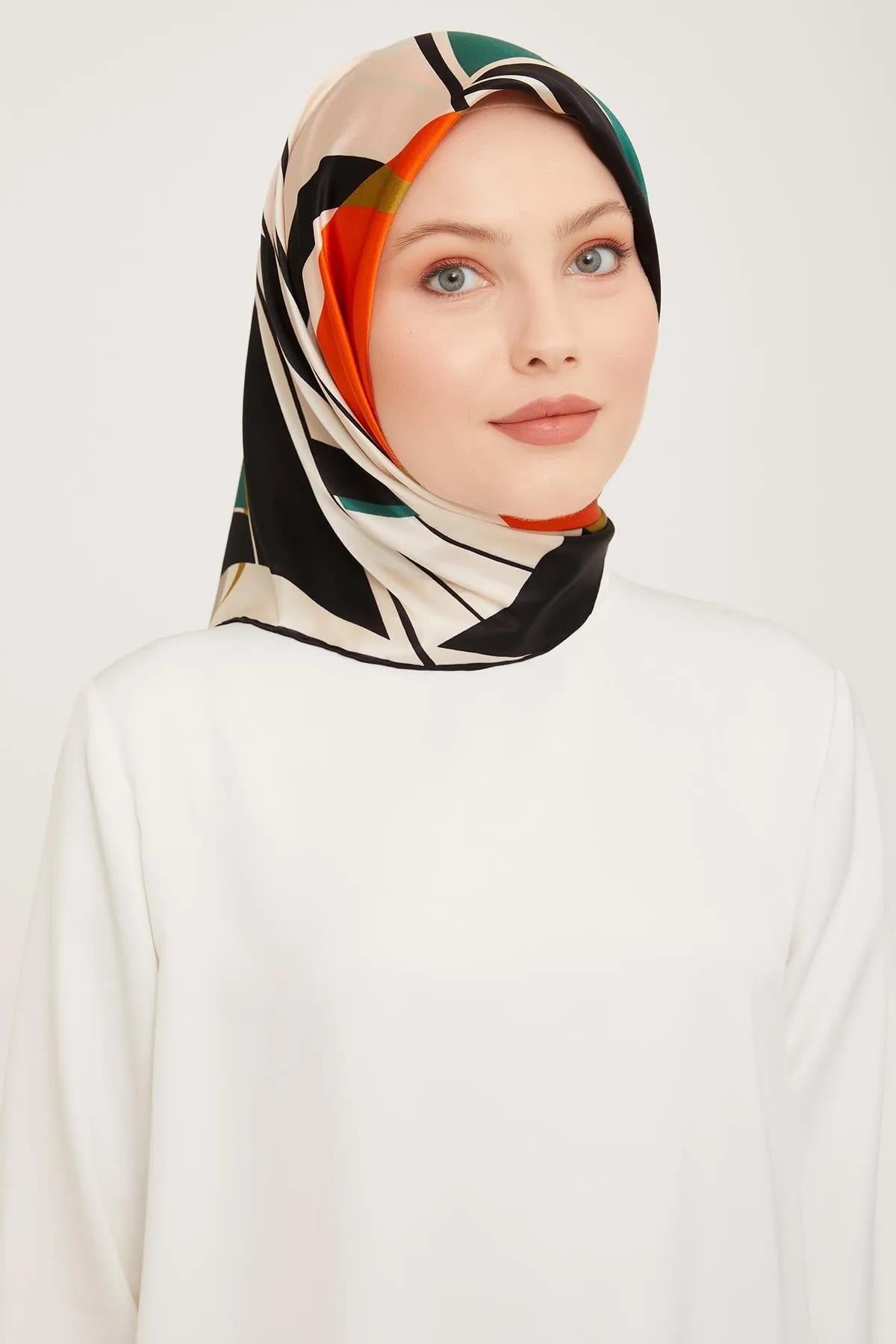 Armine Nostalji Serisi Twill İpek Eşarp 9050-04NT