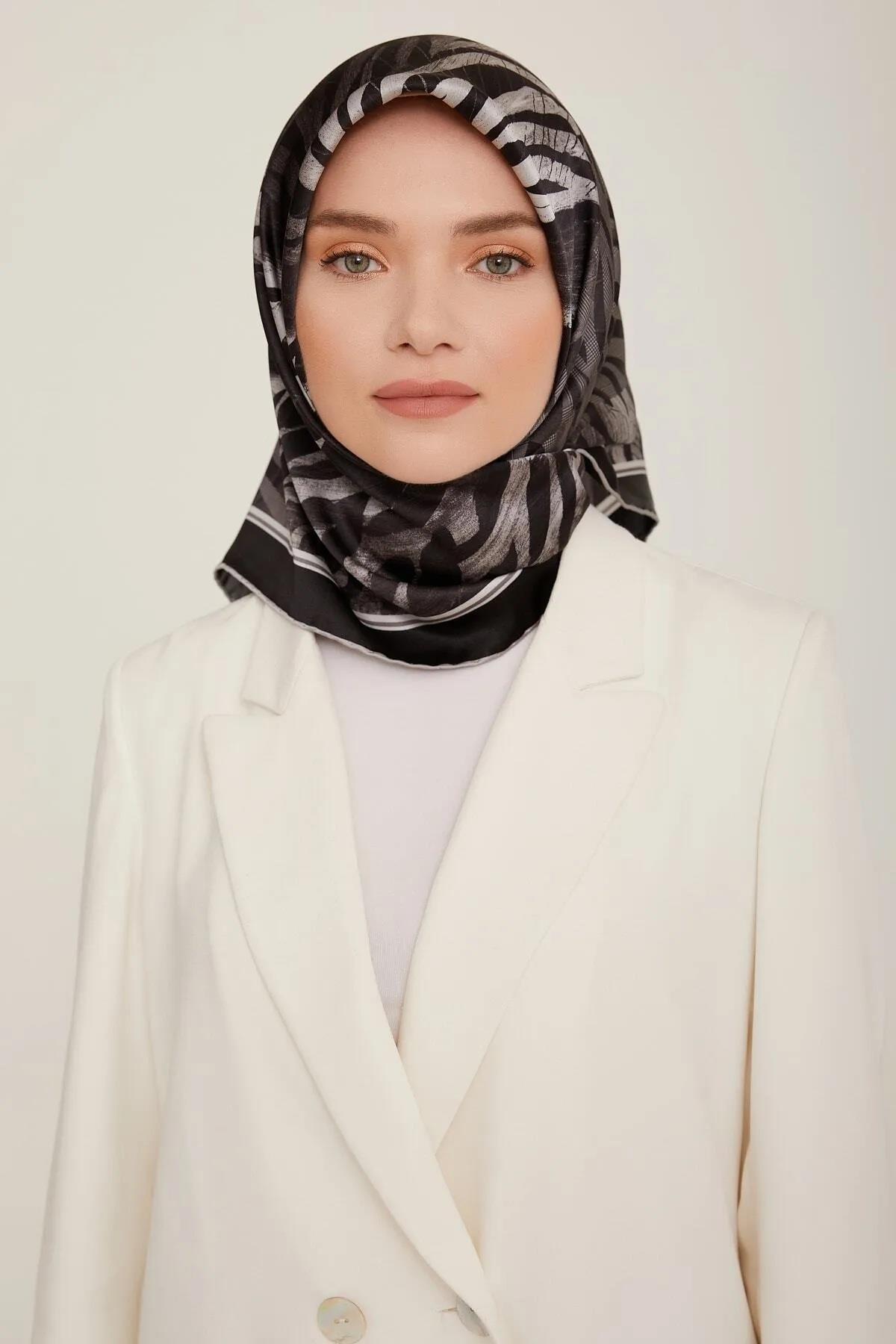 Armine Sura İpek Eşarp 8837-02