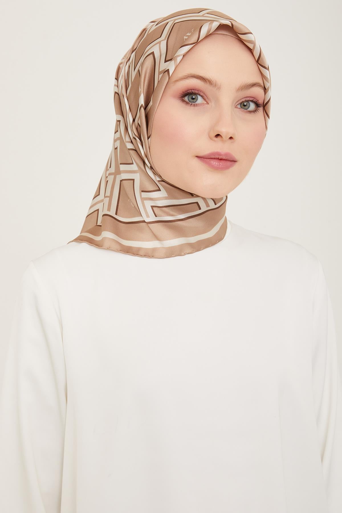 Armine Sura İpek Eşarp 9132-02