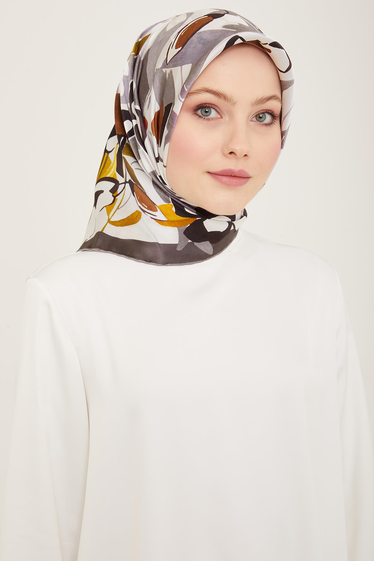Armine Sura İpek Eşarp 9153-54