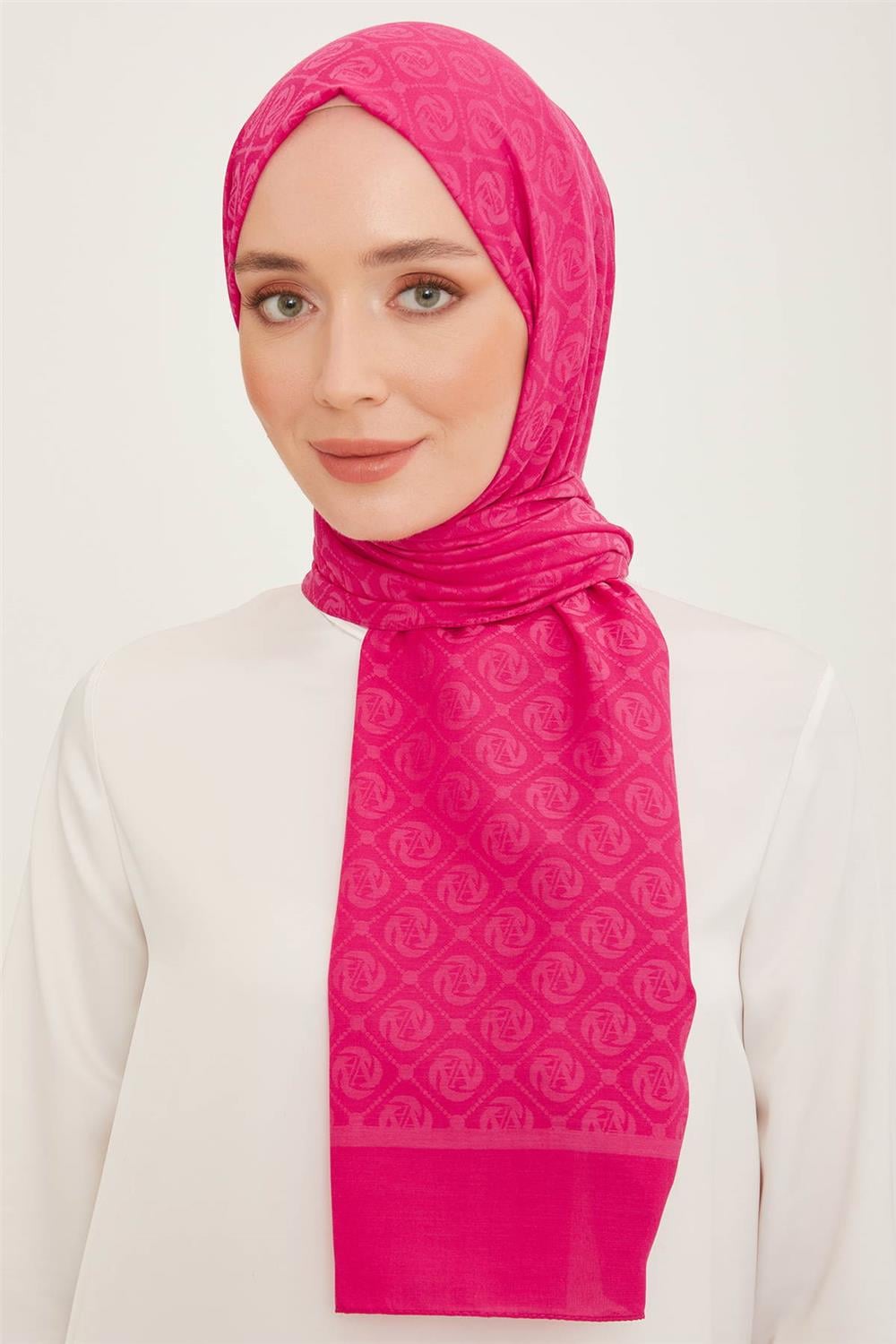 ARMİNE TREND P.MONOGRAM ŞAL 1 52