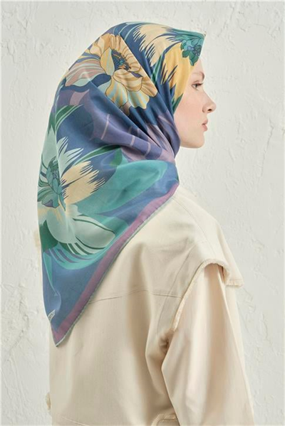 Armine Etro Eşarp 32 37