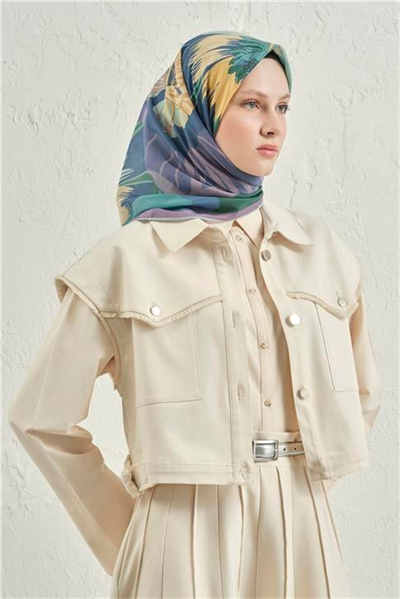 Armine Etro Eşarp 32 37
