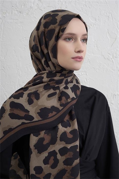 Armine İpek Tensel Etro Şal 36