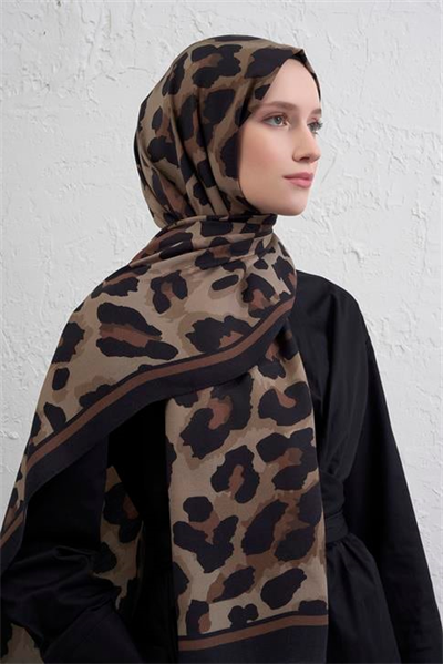 Armine İpek Tensel Etro Şal 36