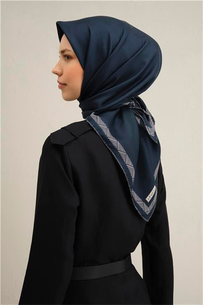 Armine Klasik Desenli Saf İpek Sura Eşarp 9357D 04
