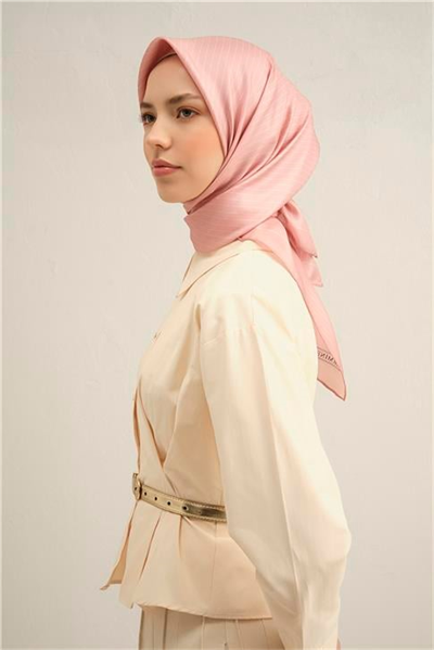 Armine Klasik Desenli Saf İpek Twill Eşarp 9348D 01