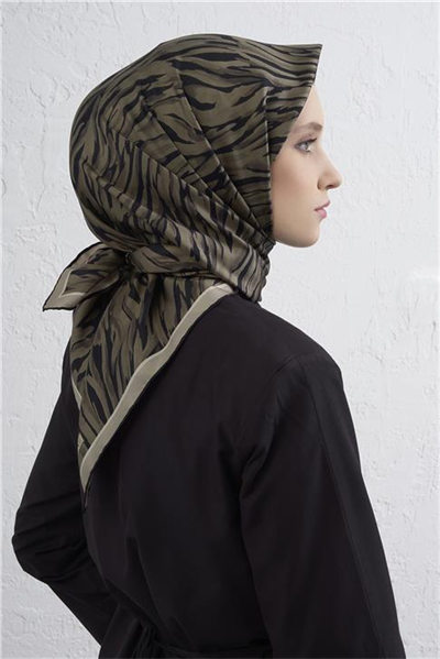 Armine Klasik Desenli Saf İpek Twill Eşarp 9435D 40