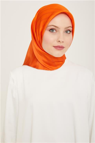 Armine Klasik Desenli Sura İpek Eşarp 24Ya9150 50 82