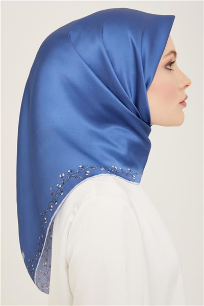 Armine Klasik Desenli Sura İpek Eşarp 24Ya9152 43 38