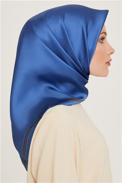 Armine Klasik Desenli Sura Saf İpek Eşarp 9261D 07 36