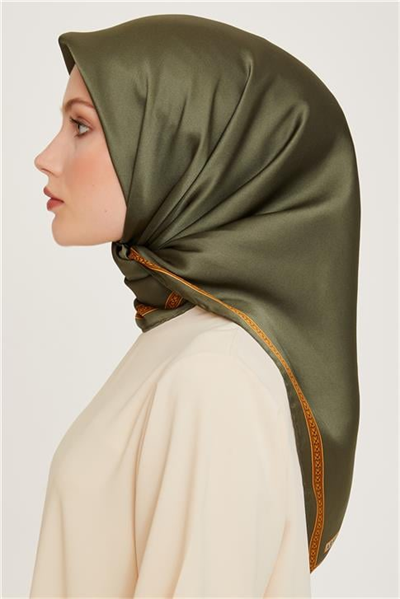 Armine Klasik Desenli Sura Saf İpek Eşarp 9261D 07 50