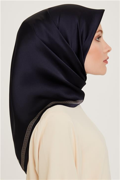 Armine Klasik Desenli Sura Saf İpek Eşarp 9261D 07 37