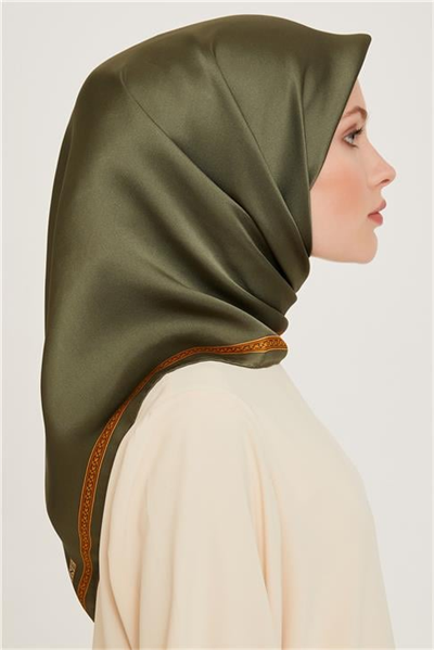Armine Klasik Desenli Sura Saf İpek Eşarp 9261D 07 50