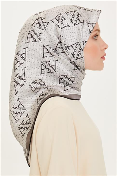 Armine Monogram Desenli Sura Saf İpek Eşarp 9228D 55
