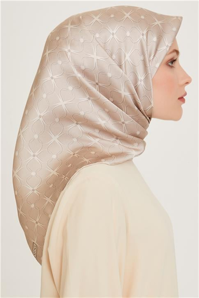 Armine Monogram Desenli Sura Saf İpek Eşarp 9207D 01 01