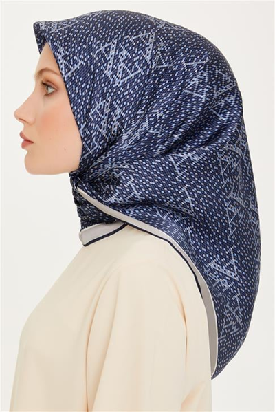 Armine Monogram Desenli Sura Saf İpek Eşarp 9228D 82