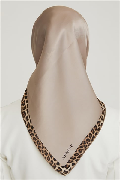 Armine Sura İpek Eşarp 19Ka8205 03