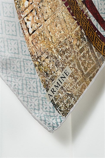 Armine Sura İpek Eşarp 19Ka8271 02