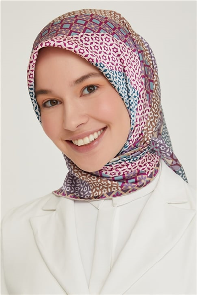 Armine Sura İpek Eşarp 21KA8669 02