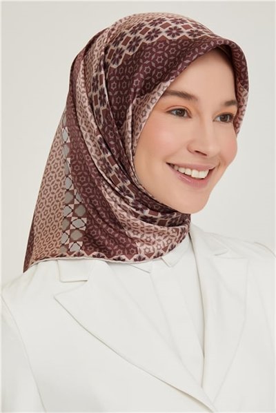 Armine Sura İpek Eşarp 21KA8669 05