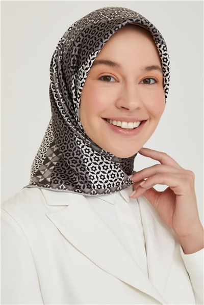 Armine Sura İpek Eşarp 21KA8669 06