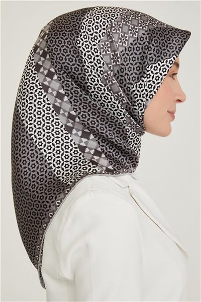Armine Sura İpek Eşarp 21KA8669 06
