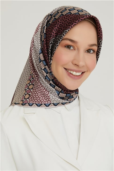 Armine Sura İpek Eşarp 21KA8669 36