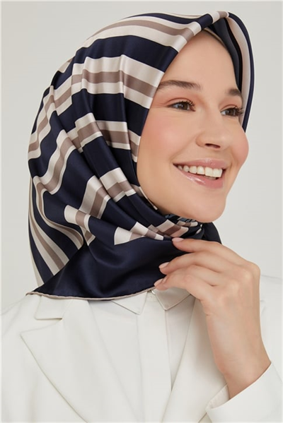 Armine Sura İpek Eşarp 21Ka8601 02