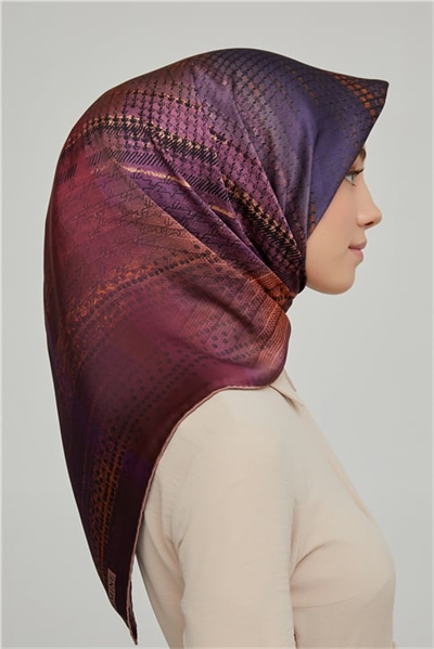 Armine Sura İpek Eşarp 21Ka8602 02
