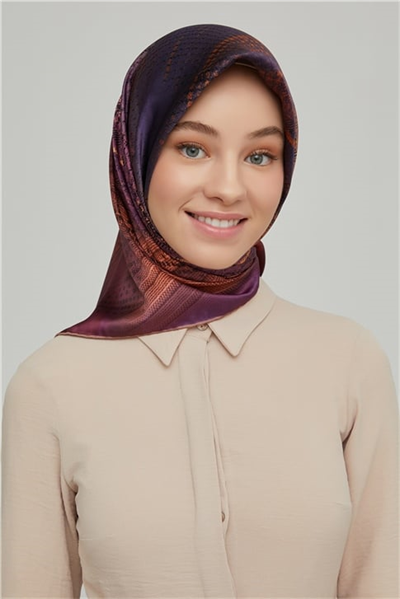 Armine Sura İpek Eşarp 21Ka8602 02