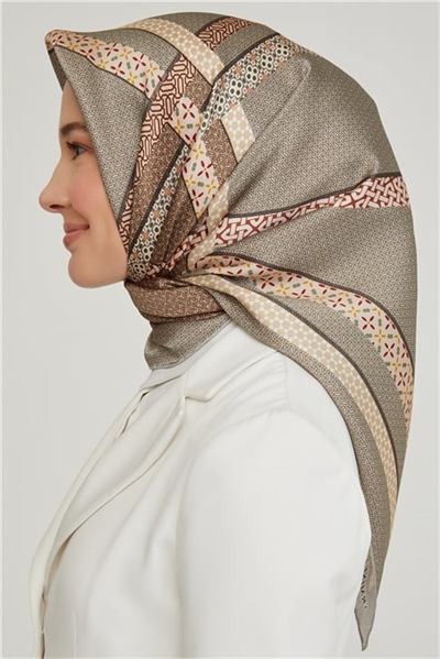 Armine Sura İpek Eşarp 21Ka8603 07