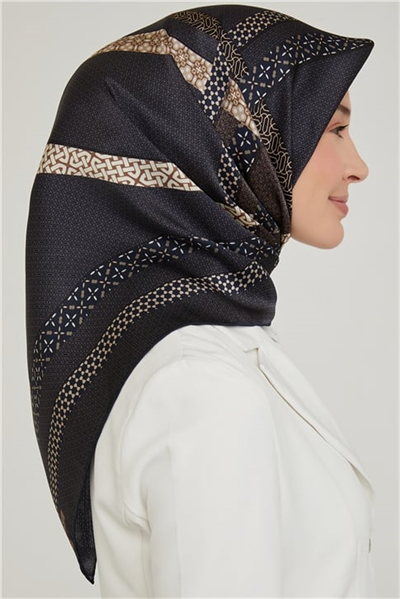 Armine Sura İpek Eşarp 21Ka8603 10