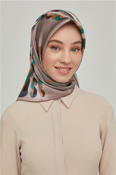 Armine Sura İpek Eşarp 21Ka8604 06