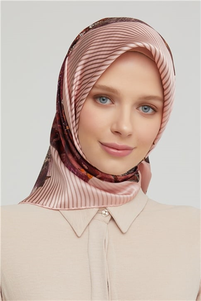 Armine Sura İpek Eşarp 21Ka8605 04