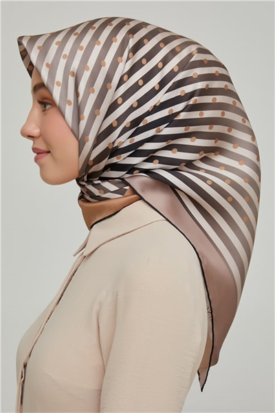 Armine Sura İpek Eşarp 21Ka8606 01
