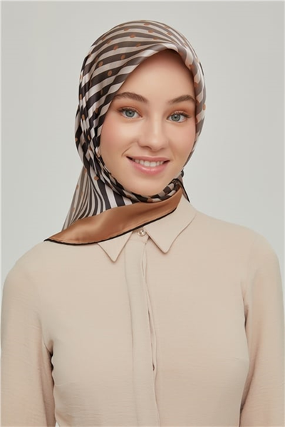 Armine Sura İpek Eşarp 21Ka8606 01