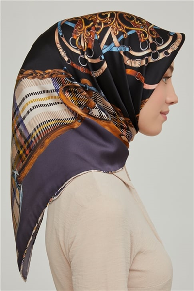 Armine Sura İpek Eşarp 21Ka8607 02